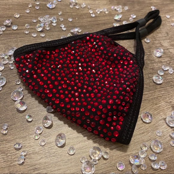 ✨RUBY RED✨ Fashion Crystal Masks - Picture 2 of 9